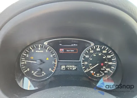 2015 Nissan Altima 2.5 из США, поврежденный, VIN 1N4AL3APXFC177404